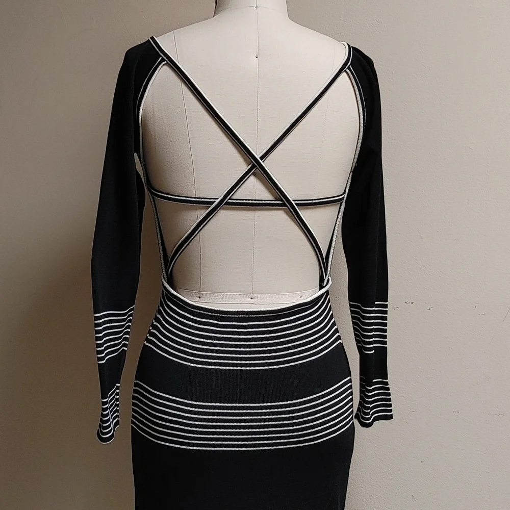 Vintage Poi....by Krizia Knit Italian Open Back Black White Striped Fitted Dress - Picture 14 of 16